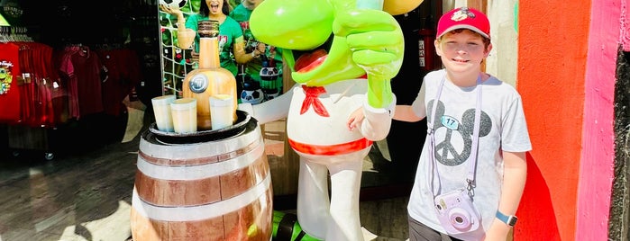 Señor Frog's Official Store is one of Cabo.