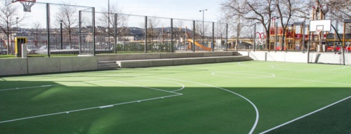 Bring your game: basketball courts in Budapest '15