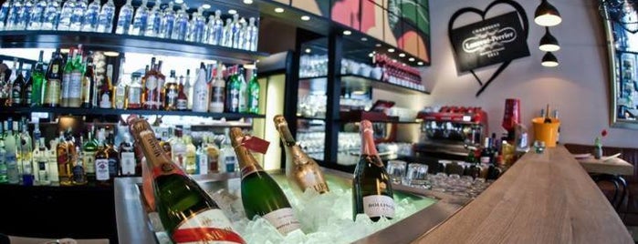 Zizi Bubbles & Tapas is one of BP's top wine&champagne bars (2014).