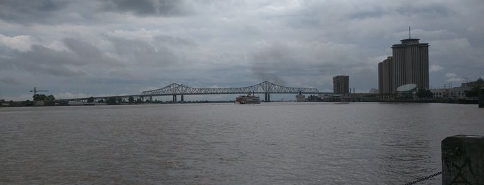 The Mississippi River is one of Lugares favoritos de Venkatesh.