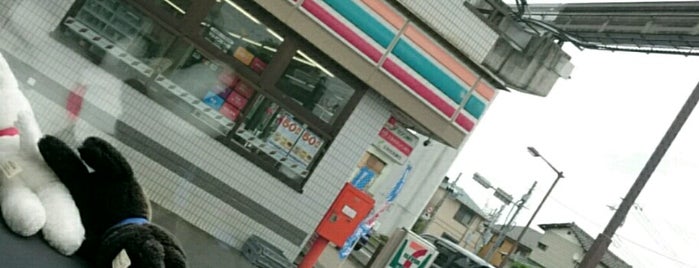 7-Eleven is one of Lieux qui ont plu à Sigeki.