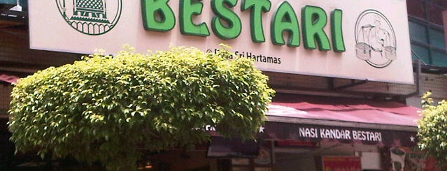 Nasi Kandar Bestari is one of Lugares favoritos de Onnie.
