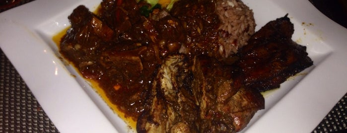 Sattdown Jamaican Grill is one of Locais curtidos por Justin.