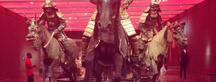 LACMA Samurai: Japanese Armor Exhibit is one of สถานที่ที่ Justin ถูกใจ.