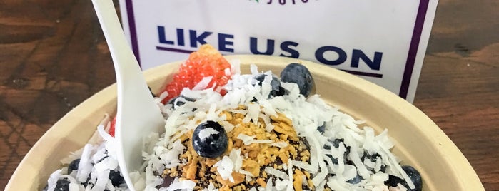 Acai World is one of Lugares favoritos de Justin.