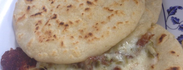 Pupuseria Salvadoreña is one of Justin'in Beğendiği Mekanlar.