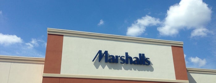 Marshalls is one of Lugares favoritos de Kristin.