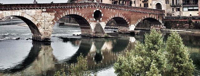 Ponte Pietra is one of Le pietre di Verona.