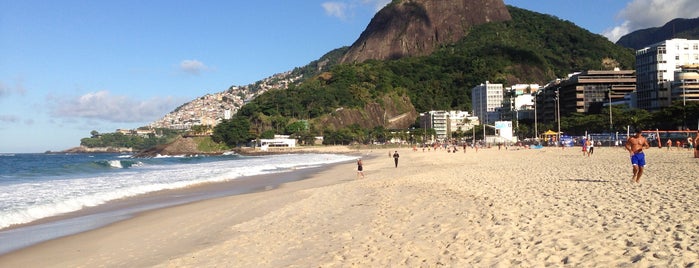 Calçadão do Leblon is one of Praias do Rio de Janeiro.