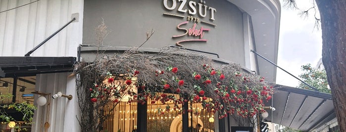 Özsut Select is one of Tempat yang Disukai Zehra.