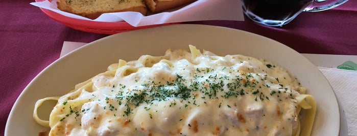 Reno's Pizzeria & Restaurant is one of The 13 Best Places for Garlic Cheese Bread in Los Angeles.