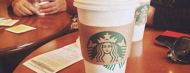 Starbucks is one of Locais salvos de Cory.