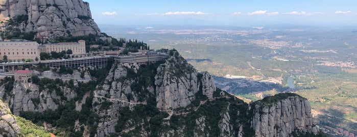 Muntanya de Montserrat is one of Tempat yang Disimpan Emily.
