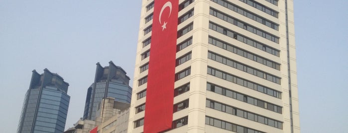 DenizBank Genel Müdürlük is one of Lugares favoritos de Mujdat.