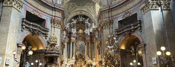 Peterskirche is one of Orte, die sevgi gefallen.