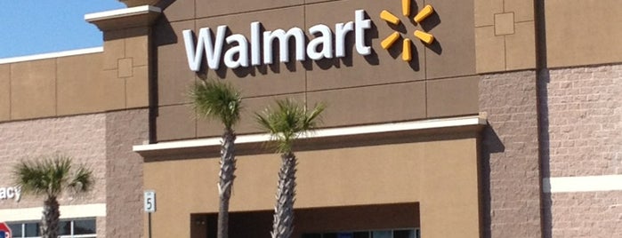 Walmart Supercenter is one of Tempat yang Disukai Gavin.