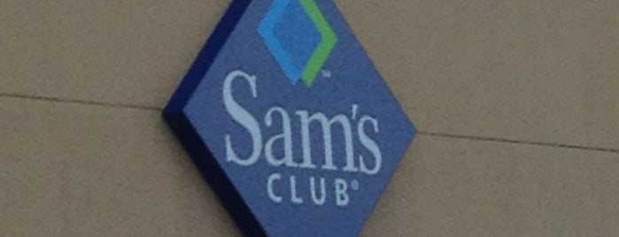 Sam's Club is one of Locais curtidos por Jennifer.