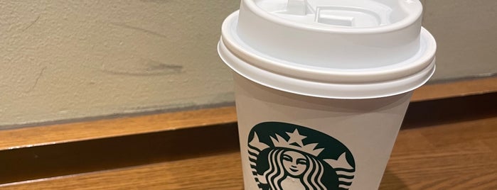 Starbucks is one of Starbucks Coffee (東京23区：千代田・中央・港).