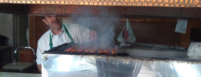 Adanalıyık Gardaş İshak Ustanın Yeri is one of ceyhundd'un Beğendiği Mekanlar.