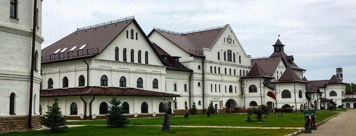 Национальный конный парк «Русь» is one of สถานที่ที่ Nataliya ถูกใจ.