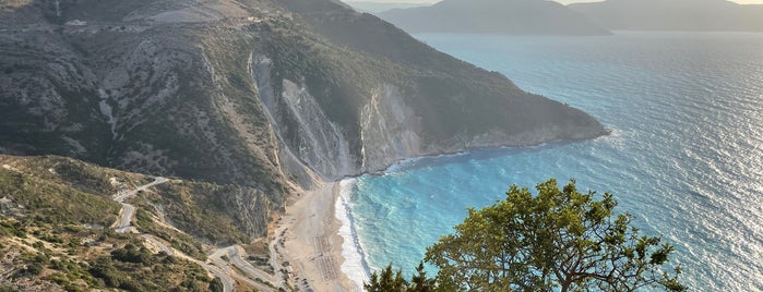 Myrtos Beach is one of Nataliyaさんのお気に入りスポット.
