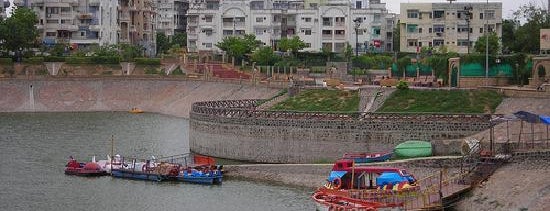 Vastrapur Lake is one of Road Trip - Gujarat.
