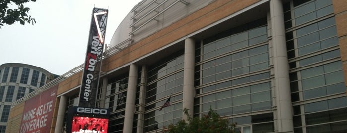 ベライゾン・センター is one of NHL arenas.