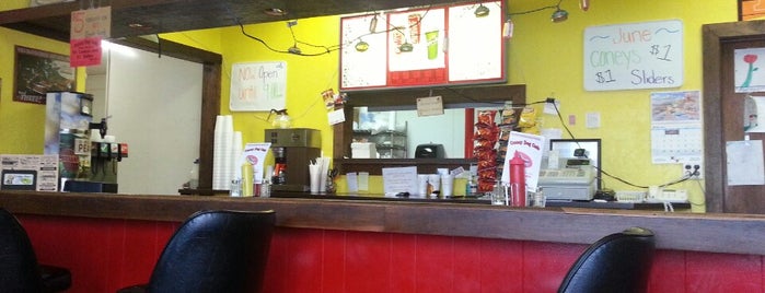 Coney Dog Cafe is one of Tempat yang Disukai Zachary.