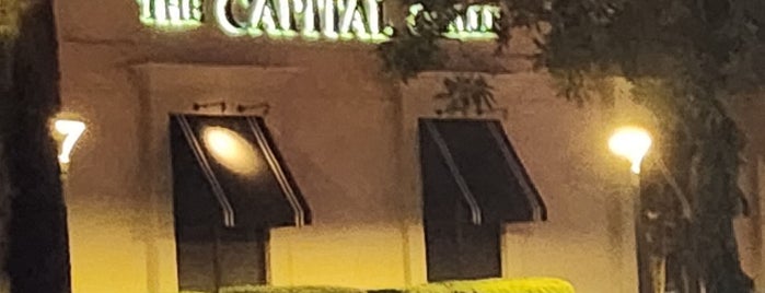 The Capital Grille is one of Restaurantes preferidos.
