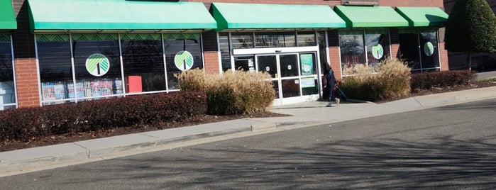 Dollar Tree is one of Frequent.