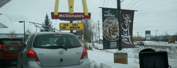 McDonald's is one of Tempat yang Disukai Joe.