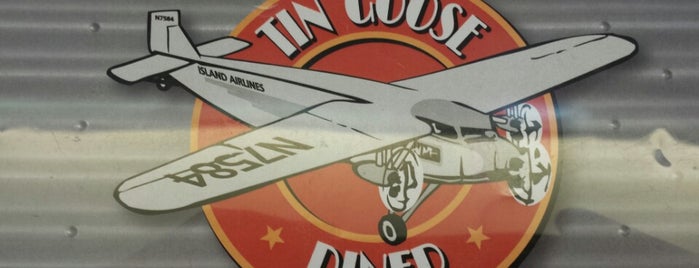 Tin Goose Diner is one of Locais curtidos por Bill.