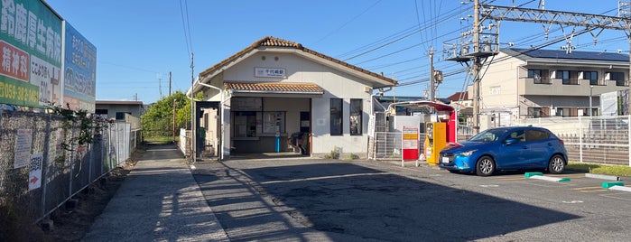 Chiyozaki Station is one of 近鉄の駅.