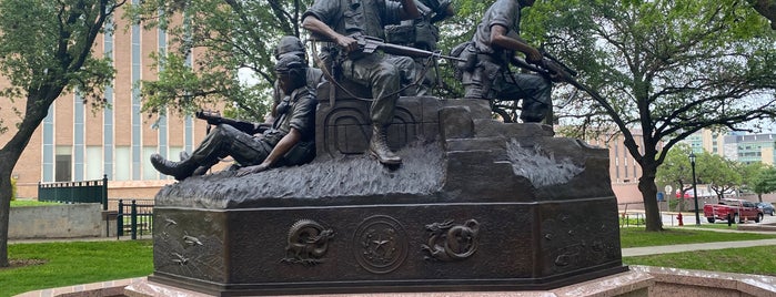 The Texas Capitol Vietnam Veterans Monument is one of Miriam'ın Beğendiği Mekanlar.