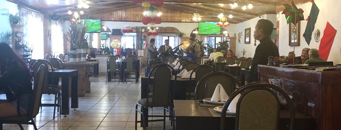 Los Alamos Restaurante-Bar is one of Tempat yang Disukai Angeles.