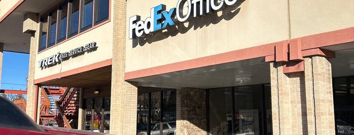 FedEx Office Print & Ship Center is one of Wi-Fi sync spots (wifi) [2].