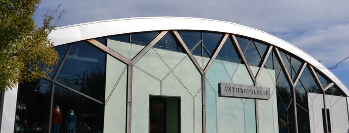 Anthropologie is one of Tempat yang Disukai Staci.