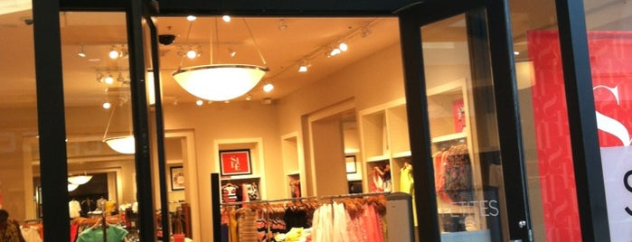 Banana Republic is one of ᴡ’s Liked Places.