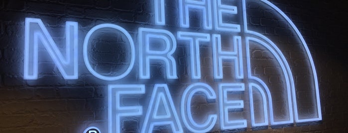 The North Face is one of Benoit: сохраненные места.