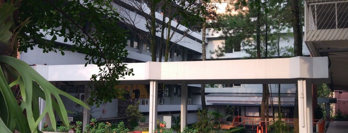 Universitas Katolik Parahyangan (UNPAR) is one of Kampus Bandung.