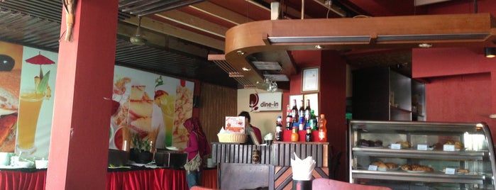 Palm Deck Restaurent is one of Cafe's and Restaurants Lists in Male'.