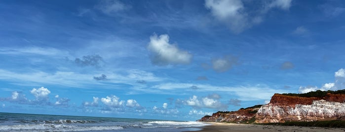 Falésias do Gunga is one of Visitas Obrigatórias em Alagoas.