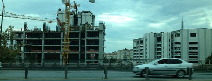 Quasar Istanbul Projesi is one of Yaprak : понравившиеся места.