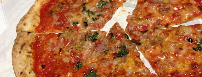 Pizzeria Carminuccio is one of SALERNO,SA (ITALIA).