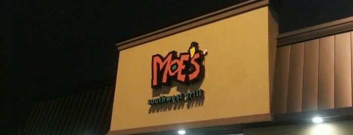 Moe's Southwest Grill is one of สถานที่ที่ Lynn ถูกใจ.