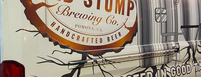 Old Stump Brewing Co. is one of Lugares favoritos de Edward.