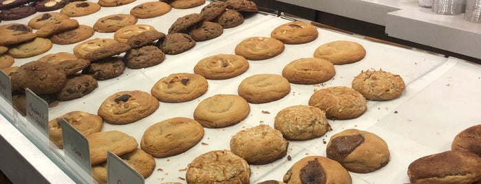 Ben's Cookies is one of 🍯🌙 NYC.