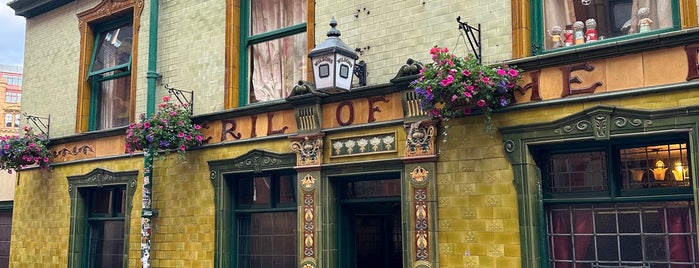 Peveril of the Peak is one of CAMRA Heritage Pubs of National Importance.