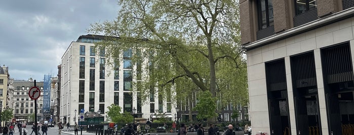 Hanover Square is one of Summer in London/été à Londres.
