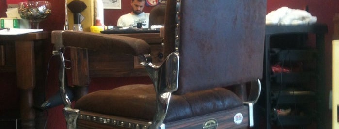 Black Dog Barbershop is one of Lieux qui ont plu à Everton.